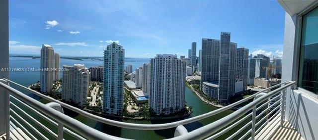 325 S Biscayne Blvd #4215, Miami FL 33131