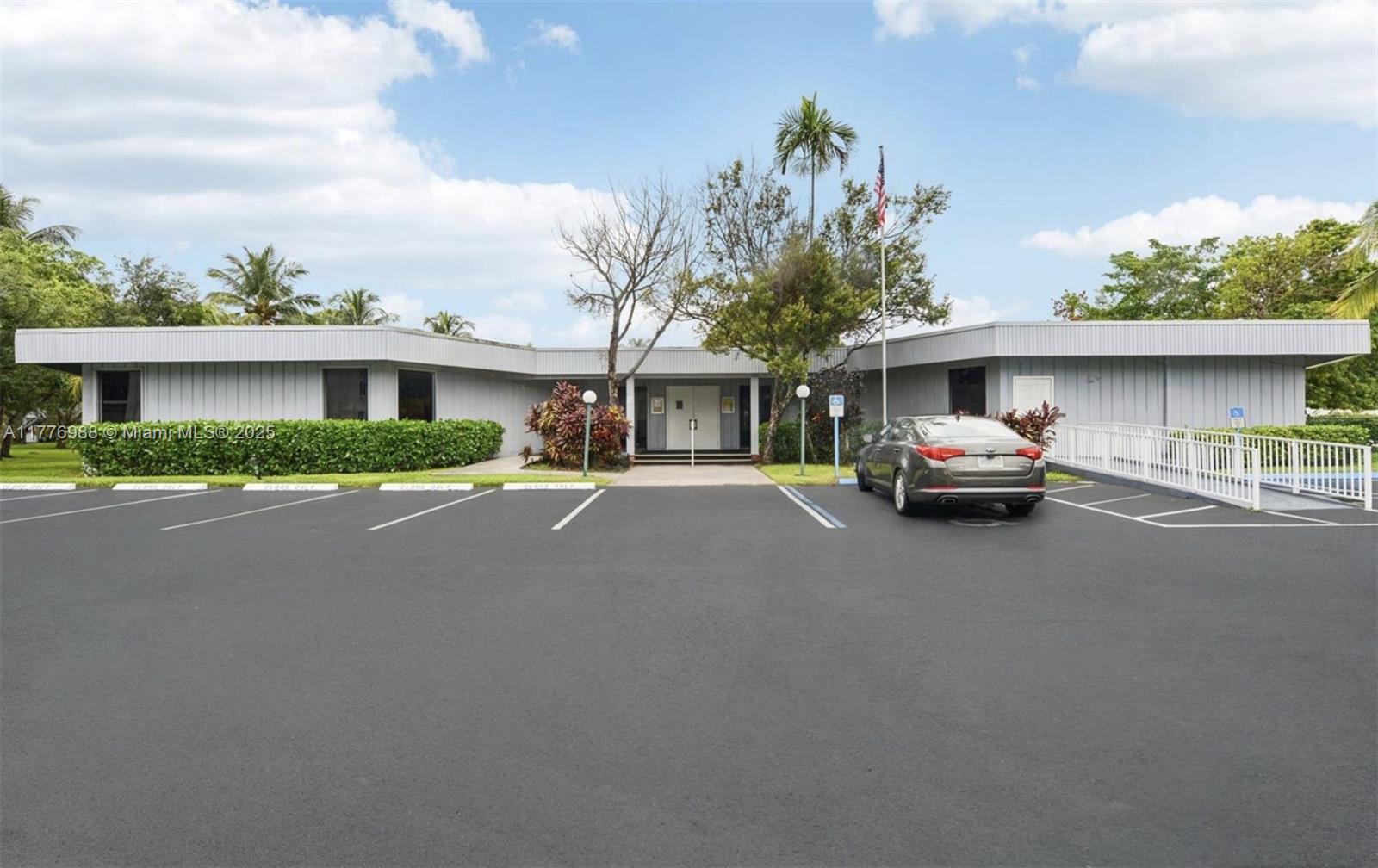 103 Royal Park Dr #1G, Oakland Park, Florida image 15