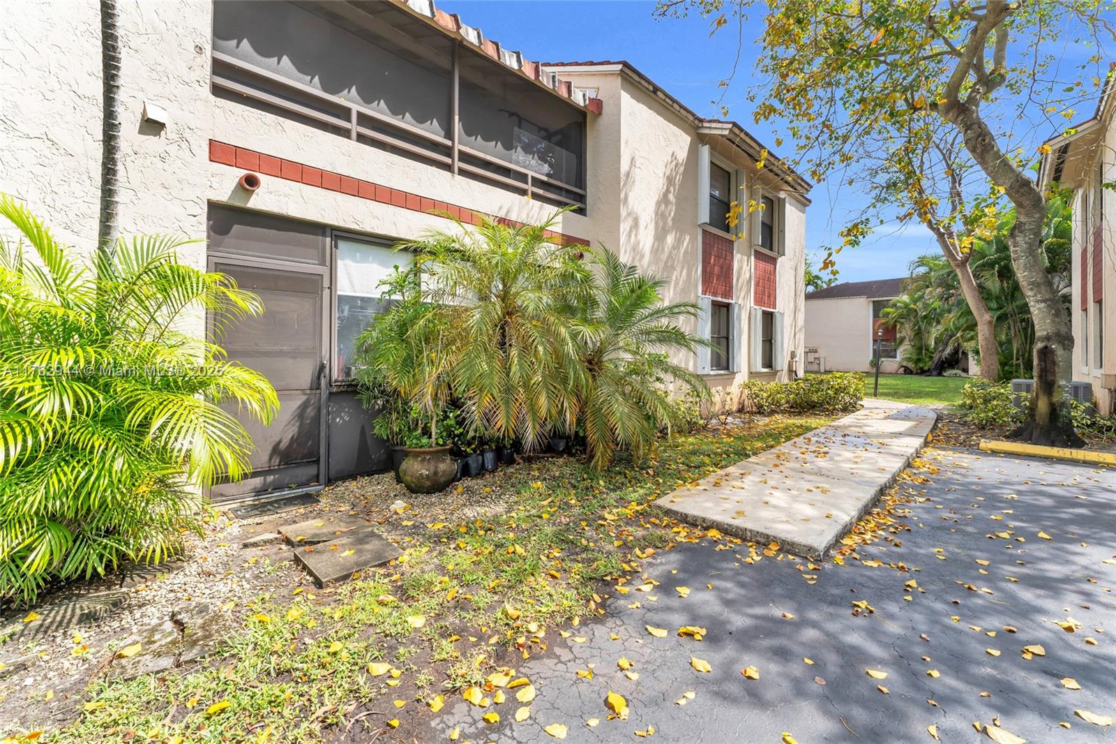 Listing Photo 11