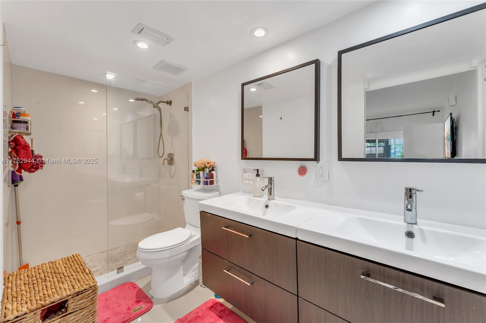 4833 NW 108th Path, Doral, Florida image 32