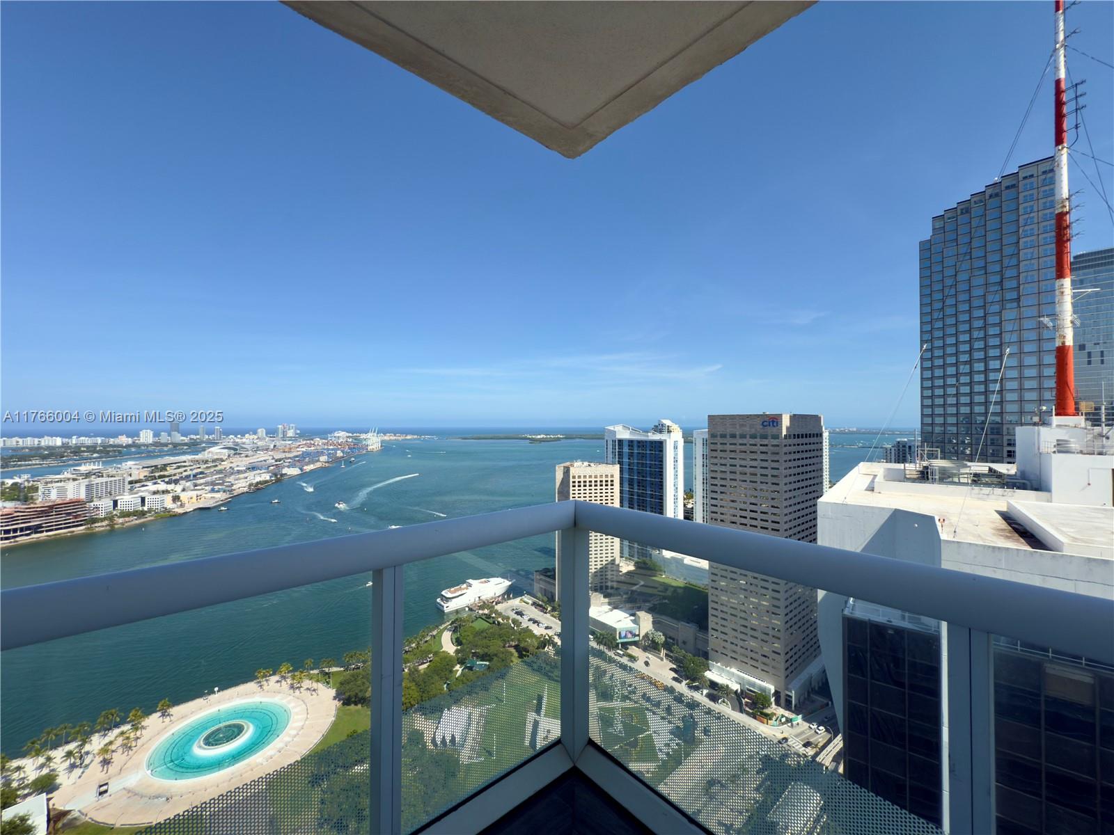 Experience one of the finest views in Miami from this exceptional 3-bedroom, 2-bathroom corner unit! This beautifully designed residence offers breathtaking water views to the south and east. Featuring an open-concept kitchen and floor plan, this home is both stylish and functional. Enjoy the large balcony, perfect for taking in stunning panoramas, spectacular fireworks displays, and the mesmerizing illuminated water fountain show at the newly designed Bayfront Park. Parking space is conveniently located on the 3rd floor!
Neighbor apartment 4808 is also for sale, offering the opportunity to create a majestic 5-bedroom residence!