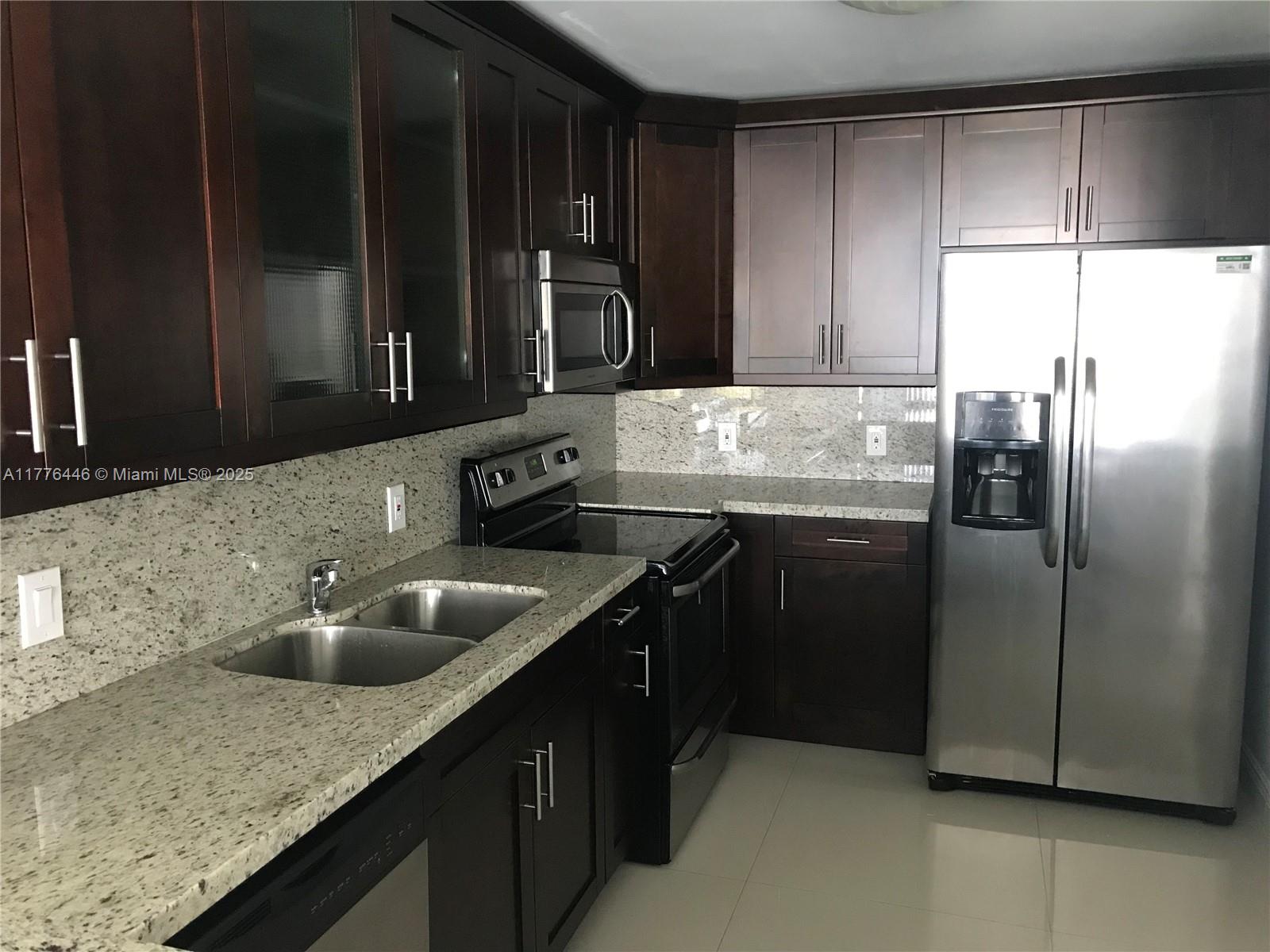 20100 COUNTRY CLUB DR Unit 803, Aventura, Florida 33180