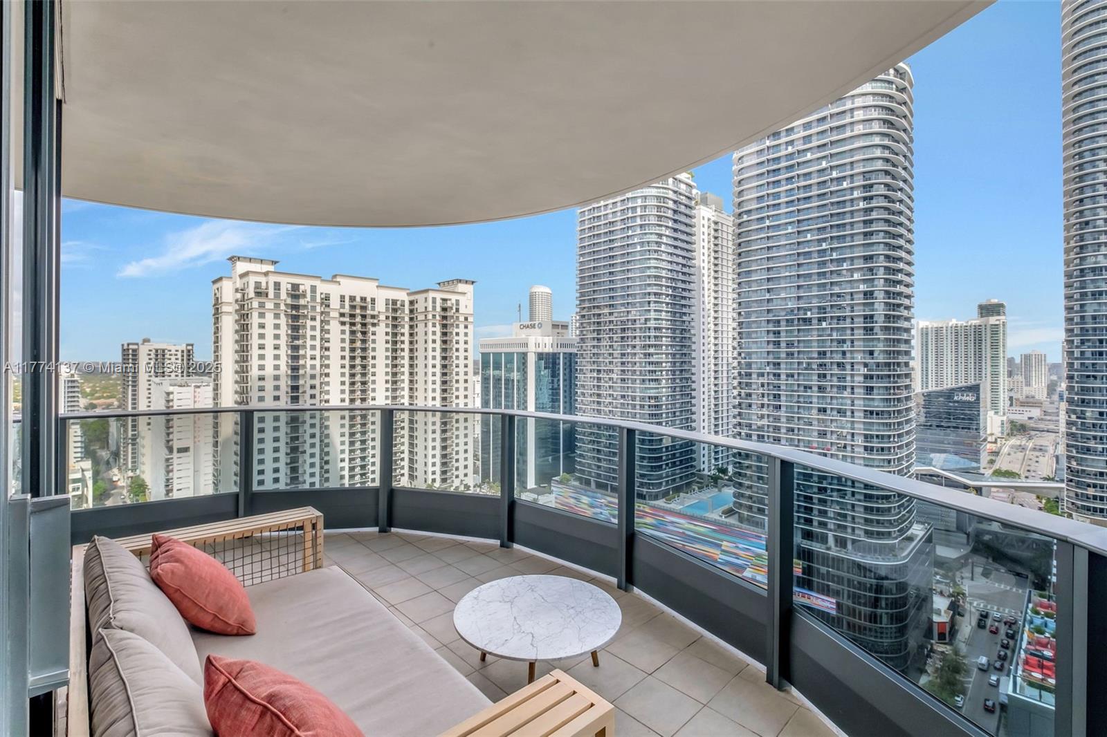 1000 Brickell Plz #2812, Miami, Florida image 14