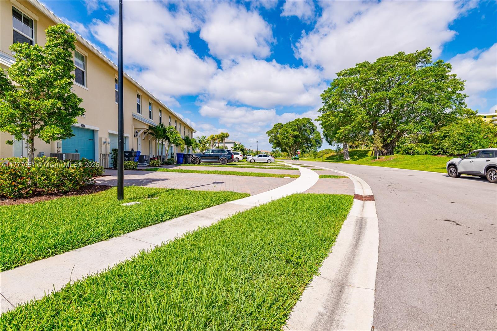 4144 Greenway Dr, Hollywood, Florida image 31