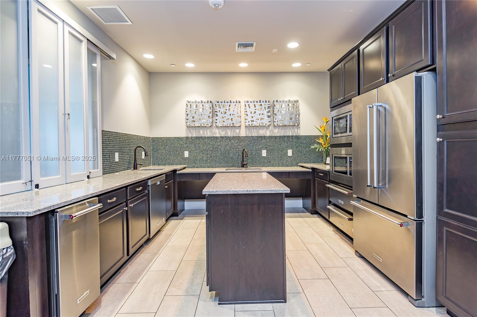 4144 Greenway Dr, Hollywood, Florida image 42