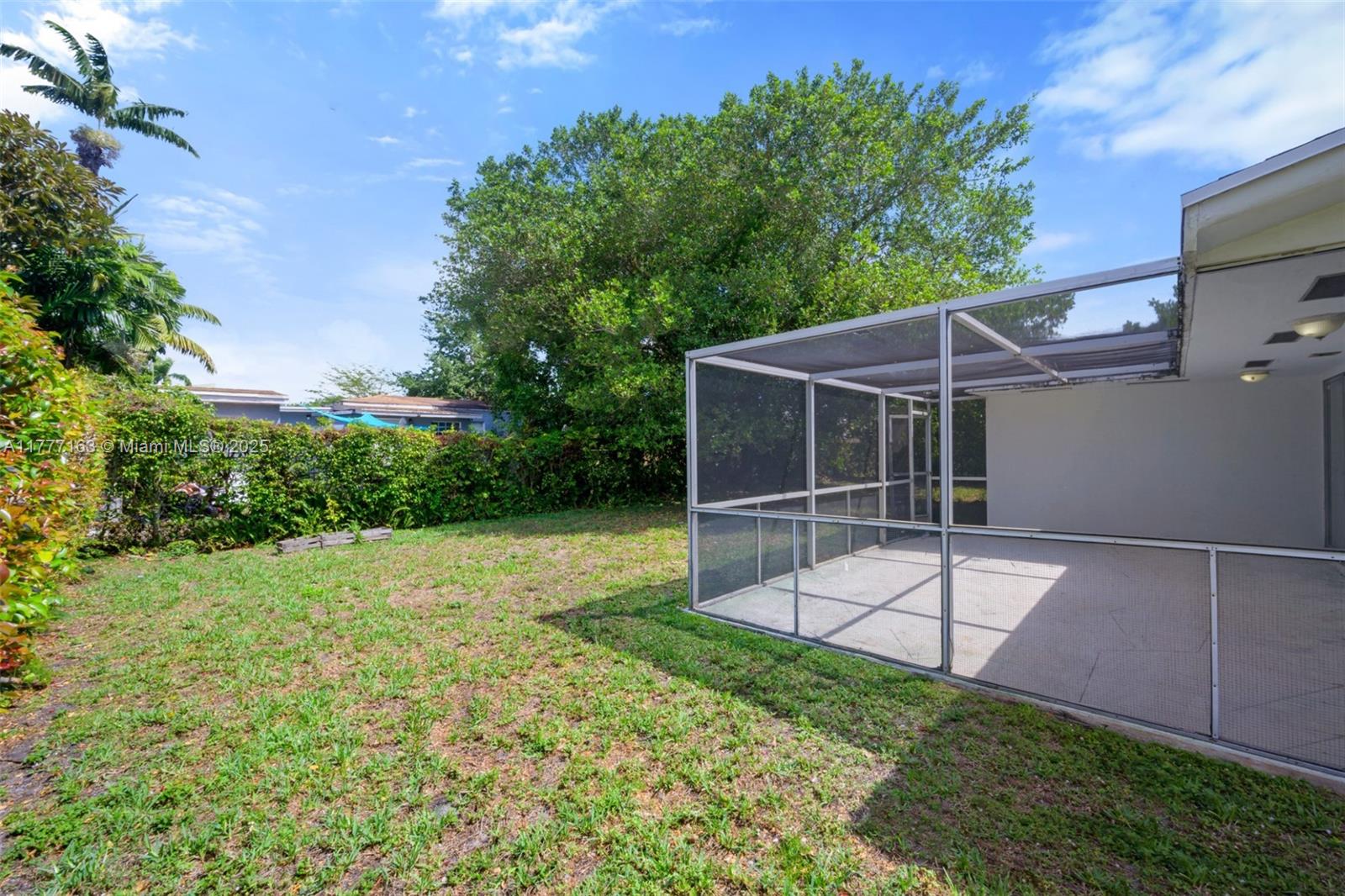 1141 NE 166th St, North Miami Beach, Florida image 8