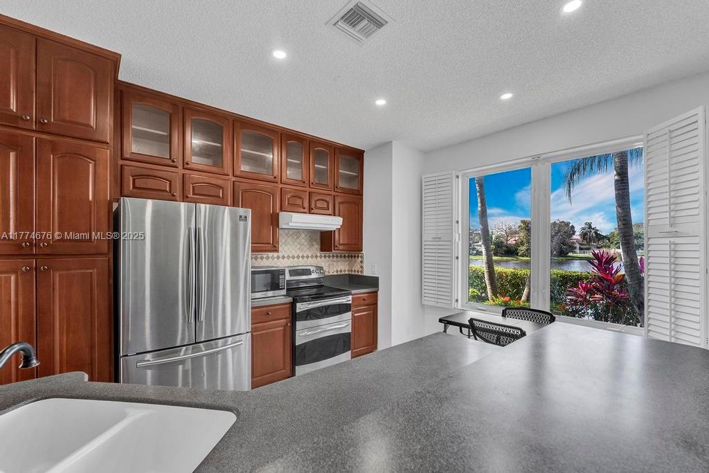 16226 Opal Creek Dr, Weston, Florida image 6
