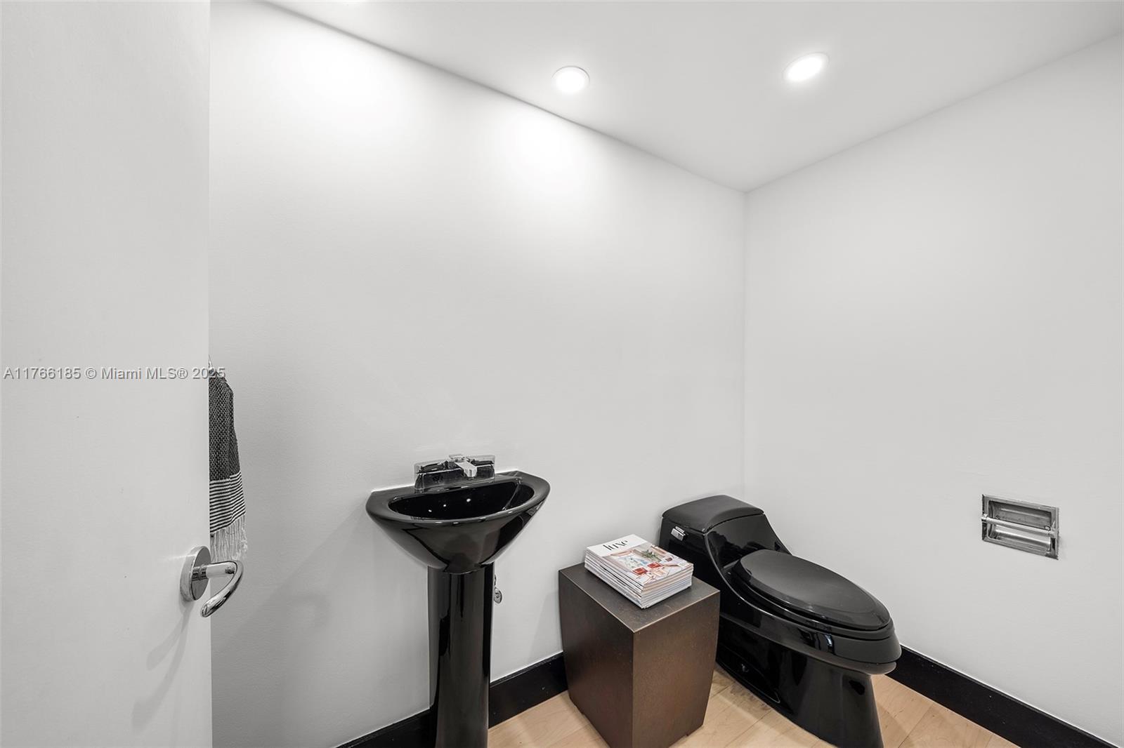 5251 La Gorce Dr, Miami Beach, Florida image 10