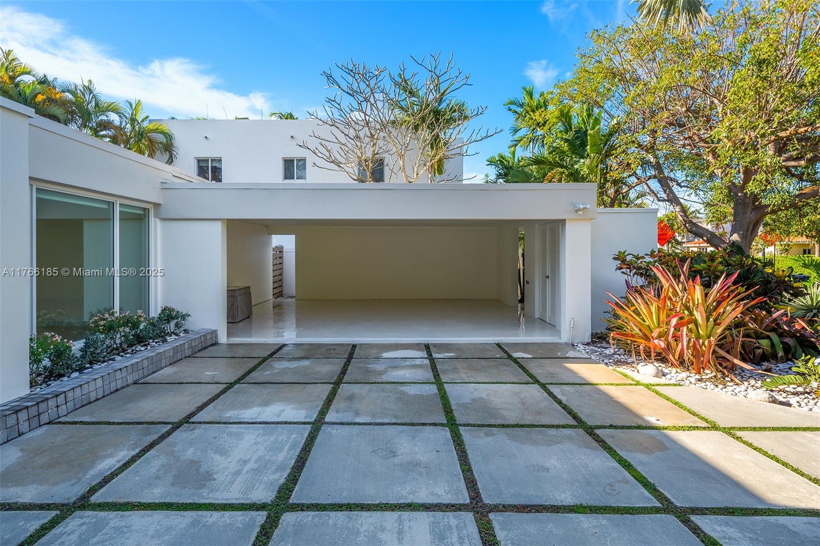 5251 La Gorce Dr, Miami Beach, Florida image 5