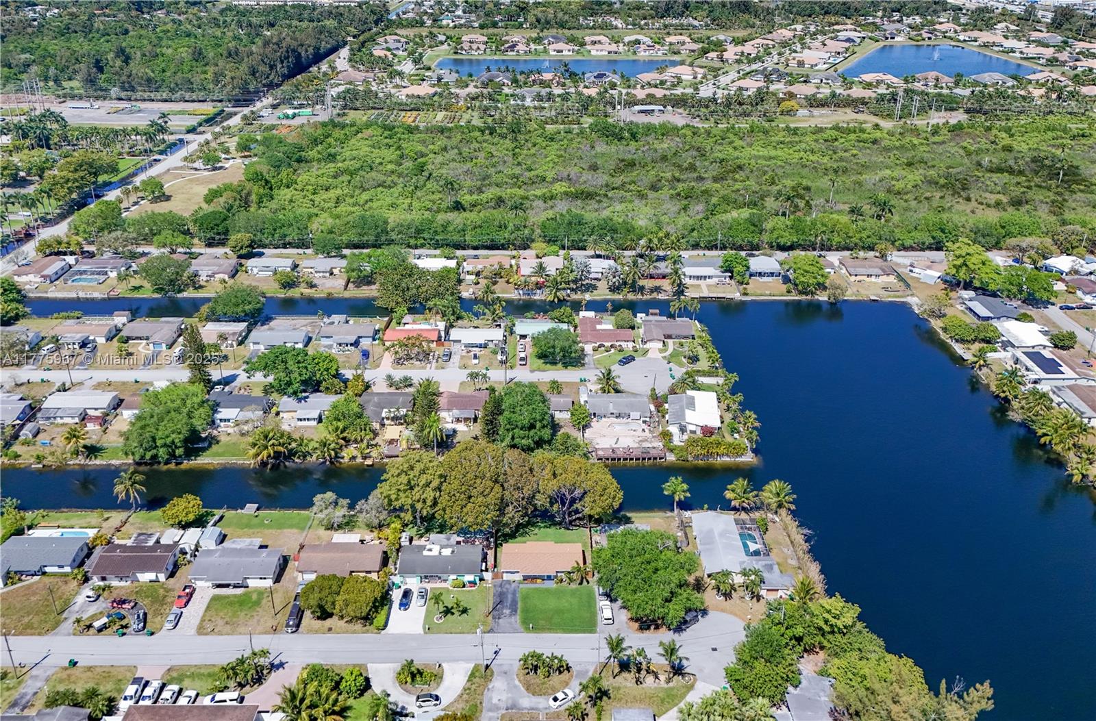 5621 SW 55th St, Davie, Florida image 15