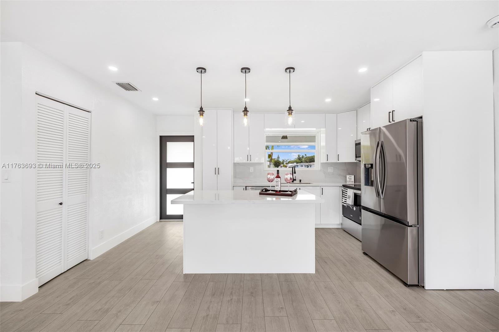 6335 Southgate Blvd, Margate, Florida image 9
