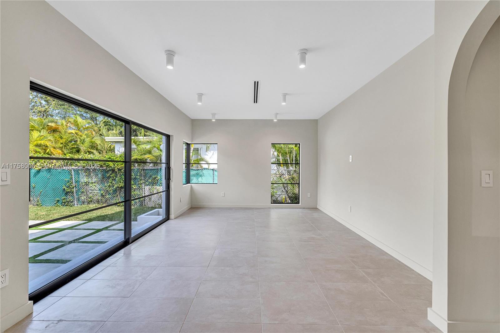 1323 Cleveland Rd, Miami Beach, Florida image 18