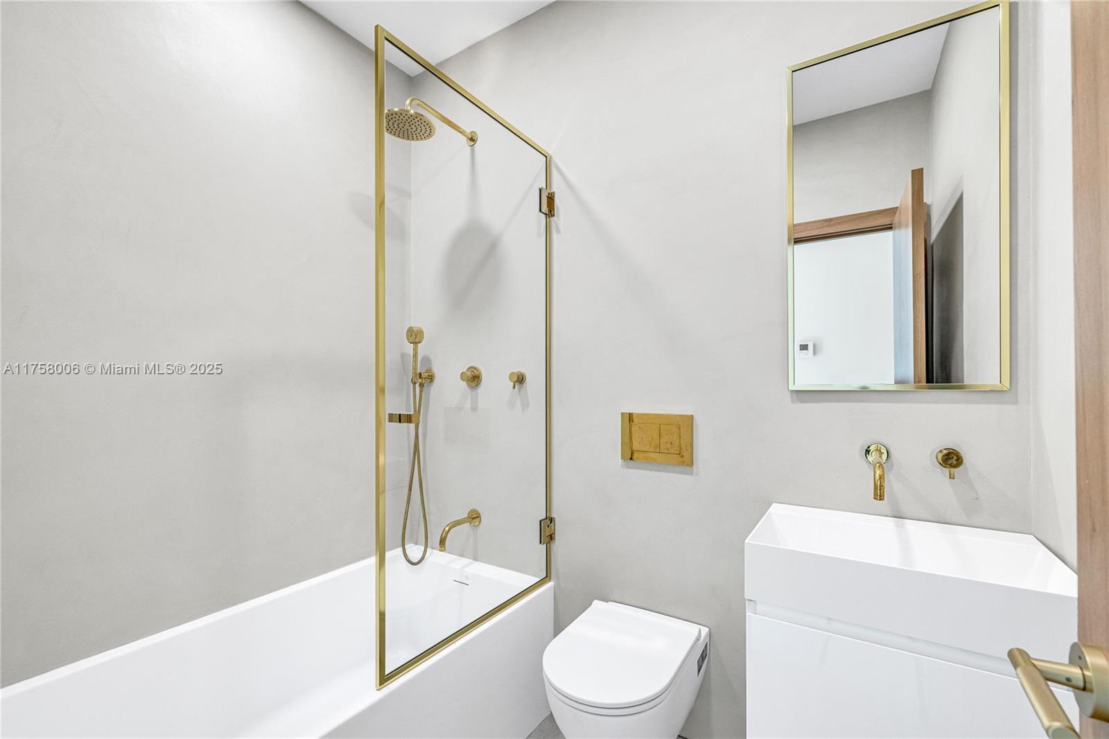 Listing Photo 32