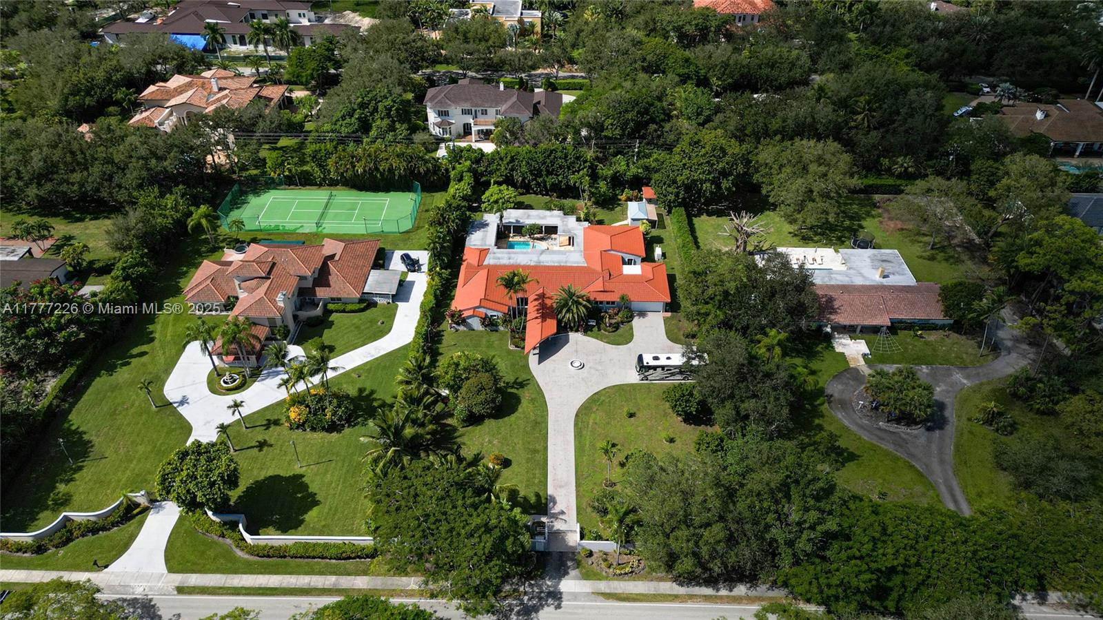 10750 SW 67th Ave, Pinecrest, Florida image 26