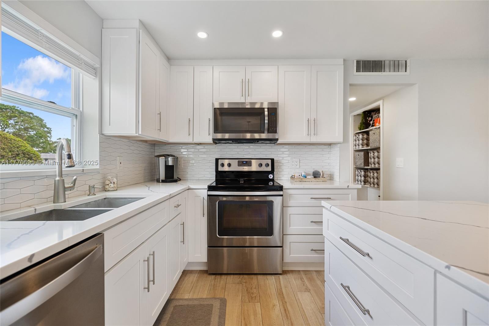 72 Monaco B #72, Delray Beach, Florida image 6