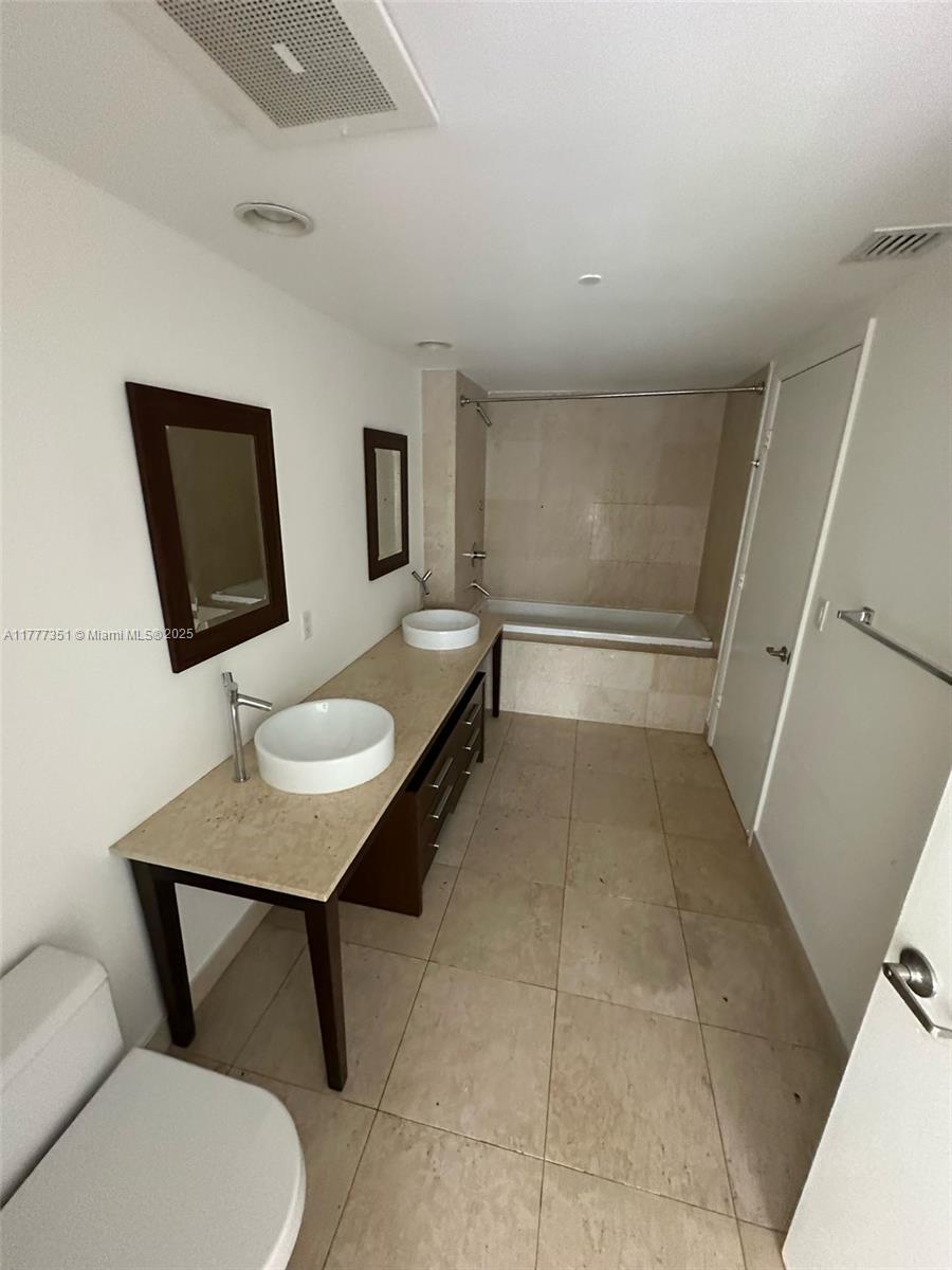 495 Brickell Ave #407, Miami FL 33131