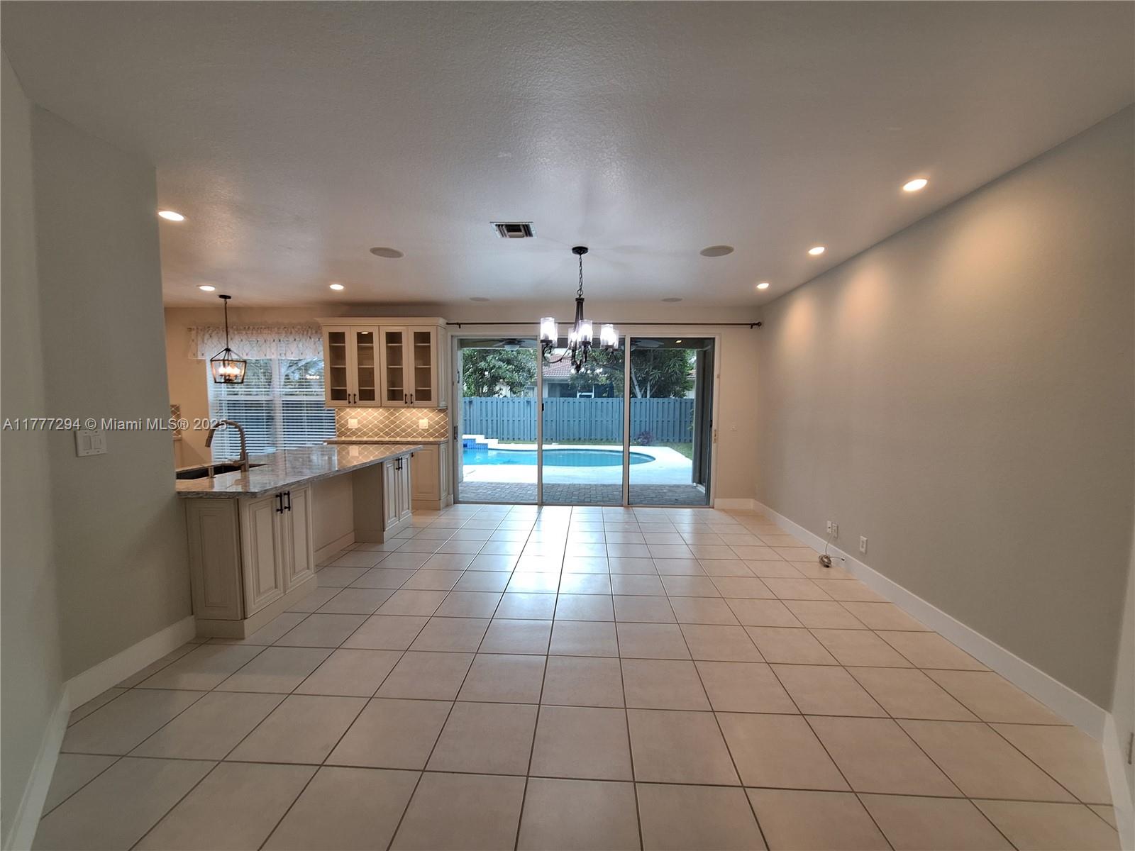 4125 Amber Ln, Weston, Florida image 12