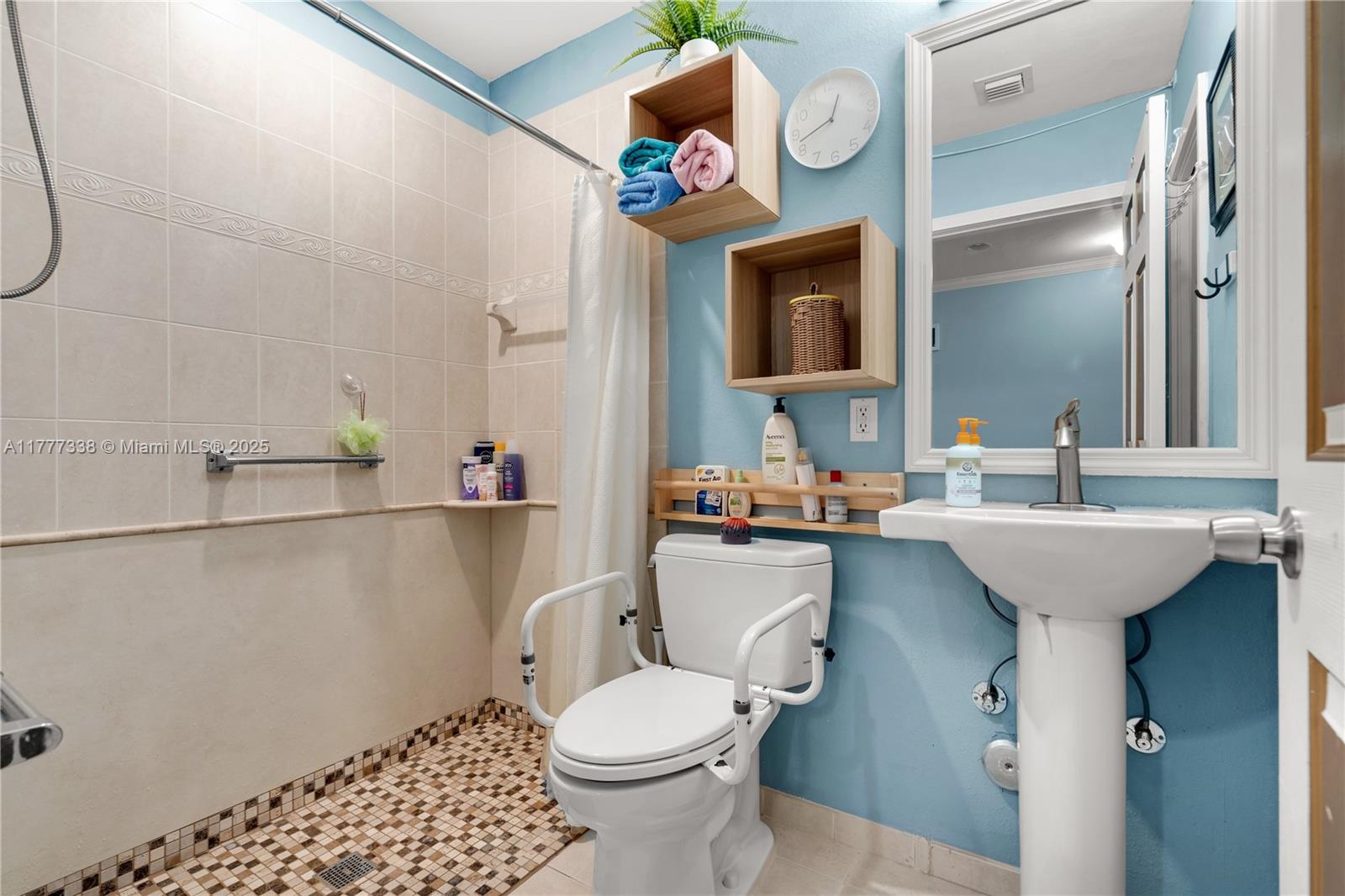 5570 NW 107th Ave #902, Doral, Florida image 12