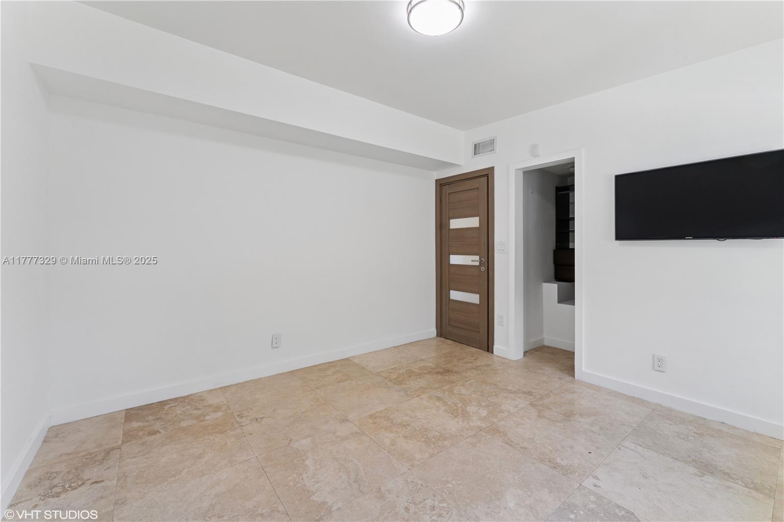 Listing Photo 24