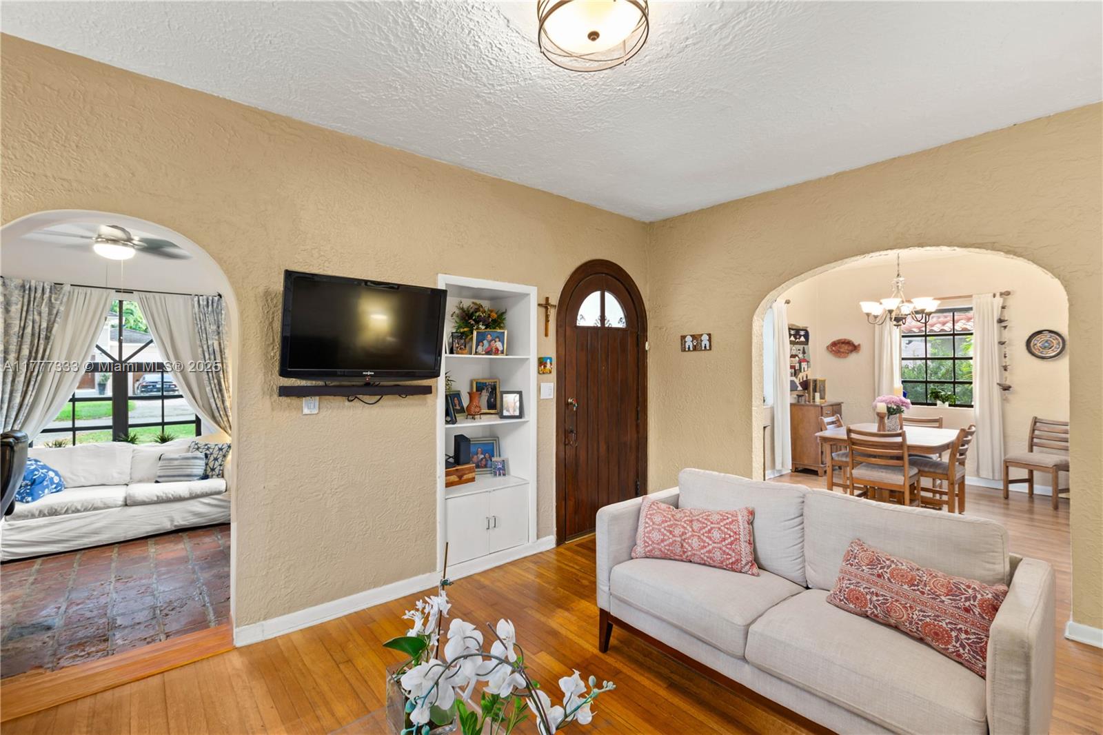 Listing Photo 6
