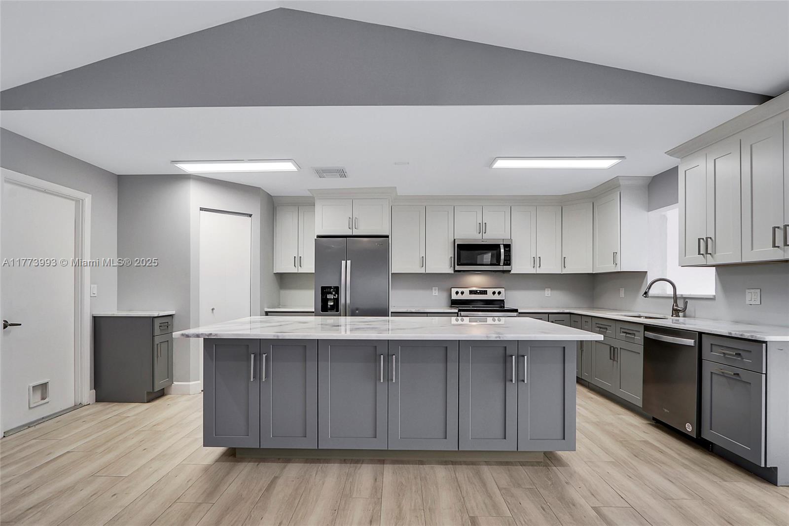 123 Stillwater Cir, Jupiter, Florida 33458