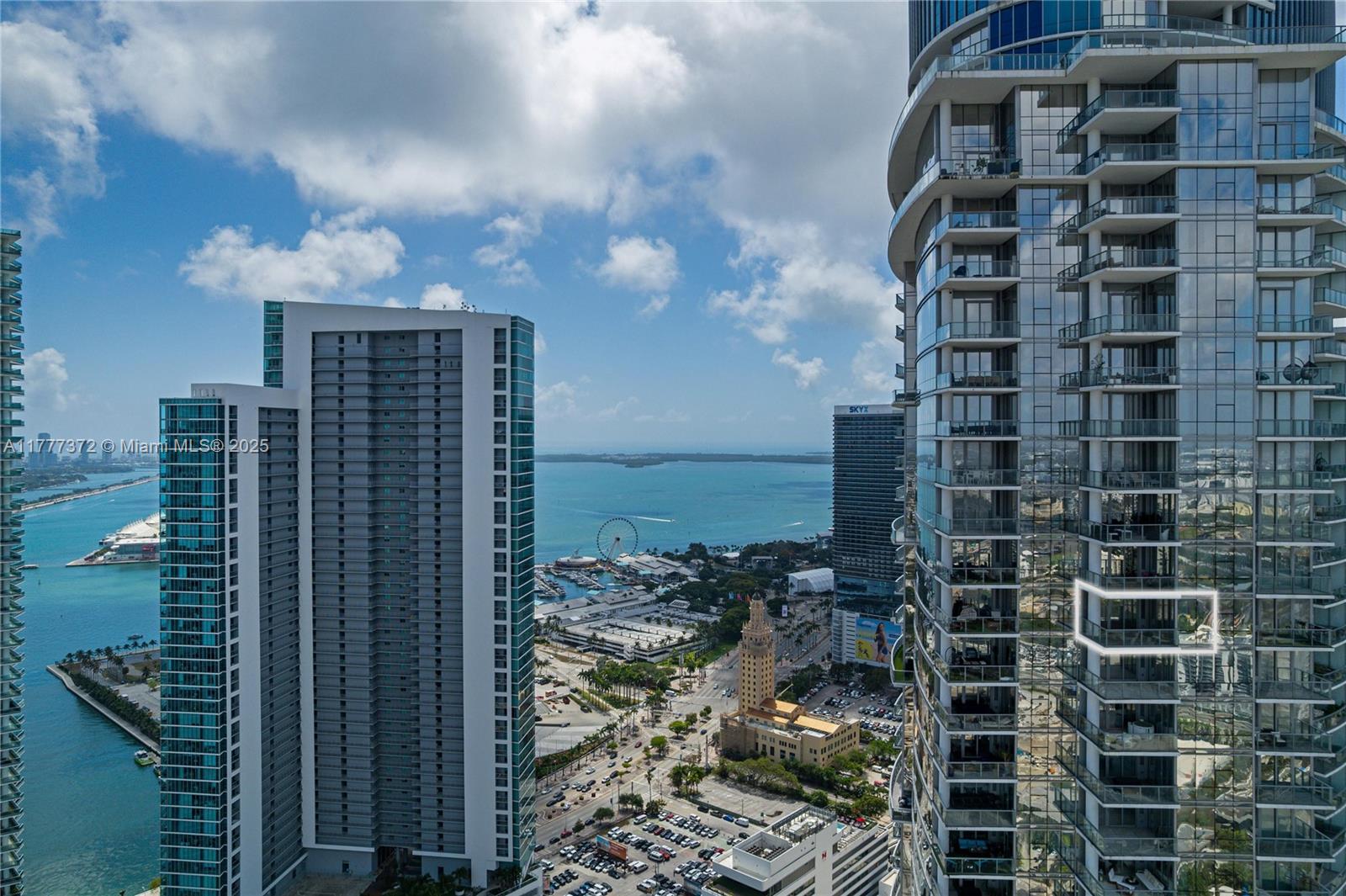Condo for Sale in Miami, FL