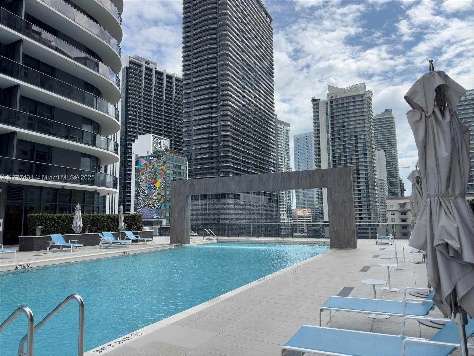 55 SW 9th St #1802, Miami FL 33130