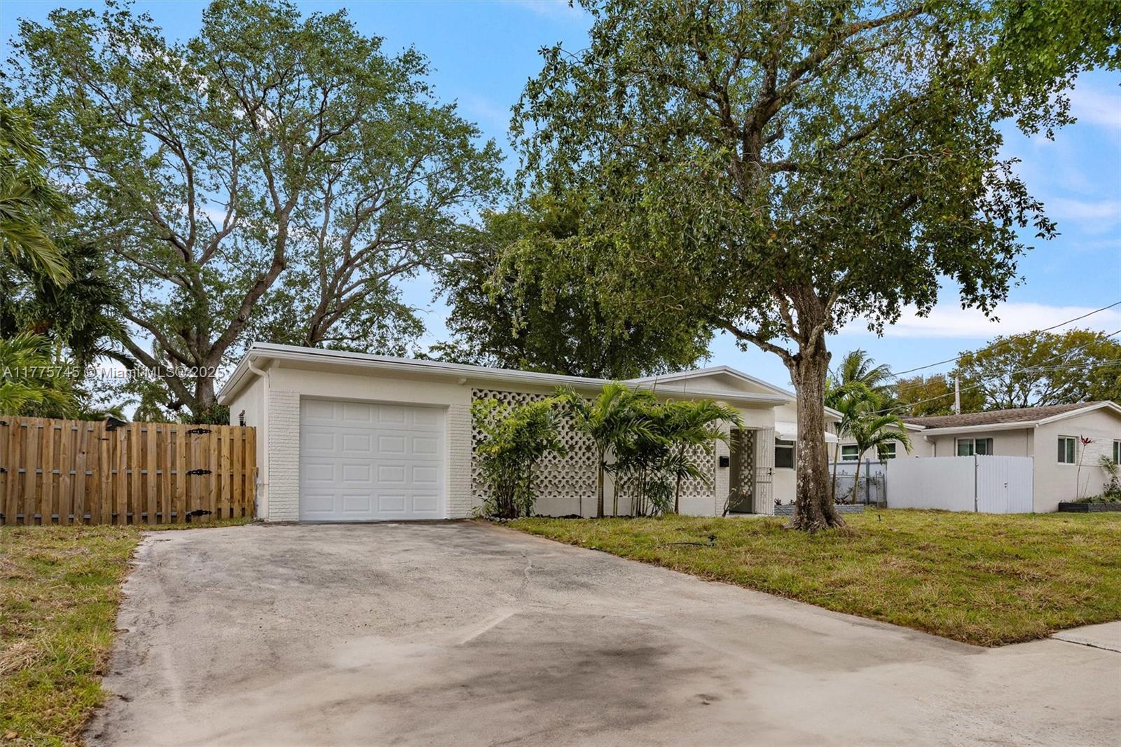 5860 SW 13th St, Plantation, Florida image 38