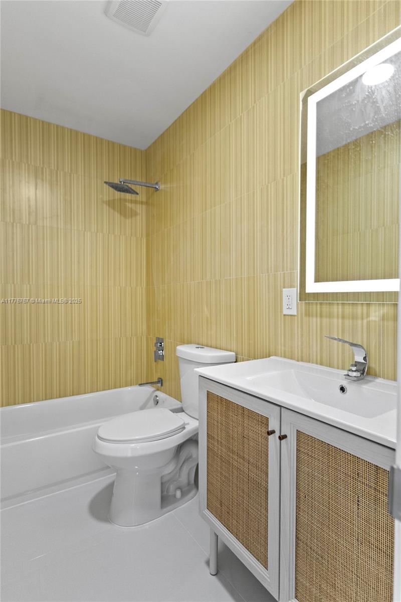 1640 NE 183 St, North Miami Beach, Florida image 28