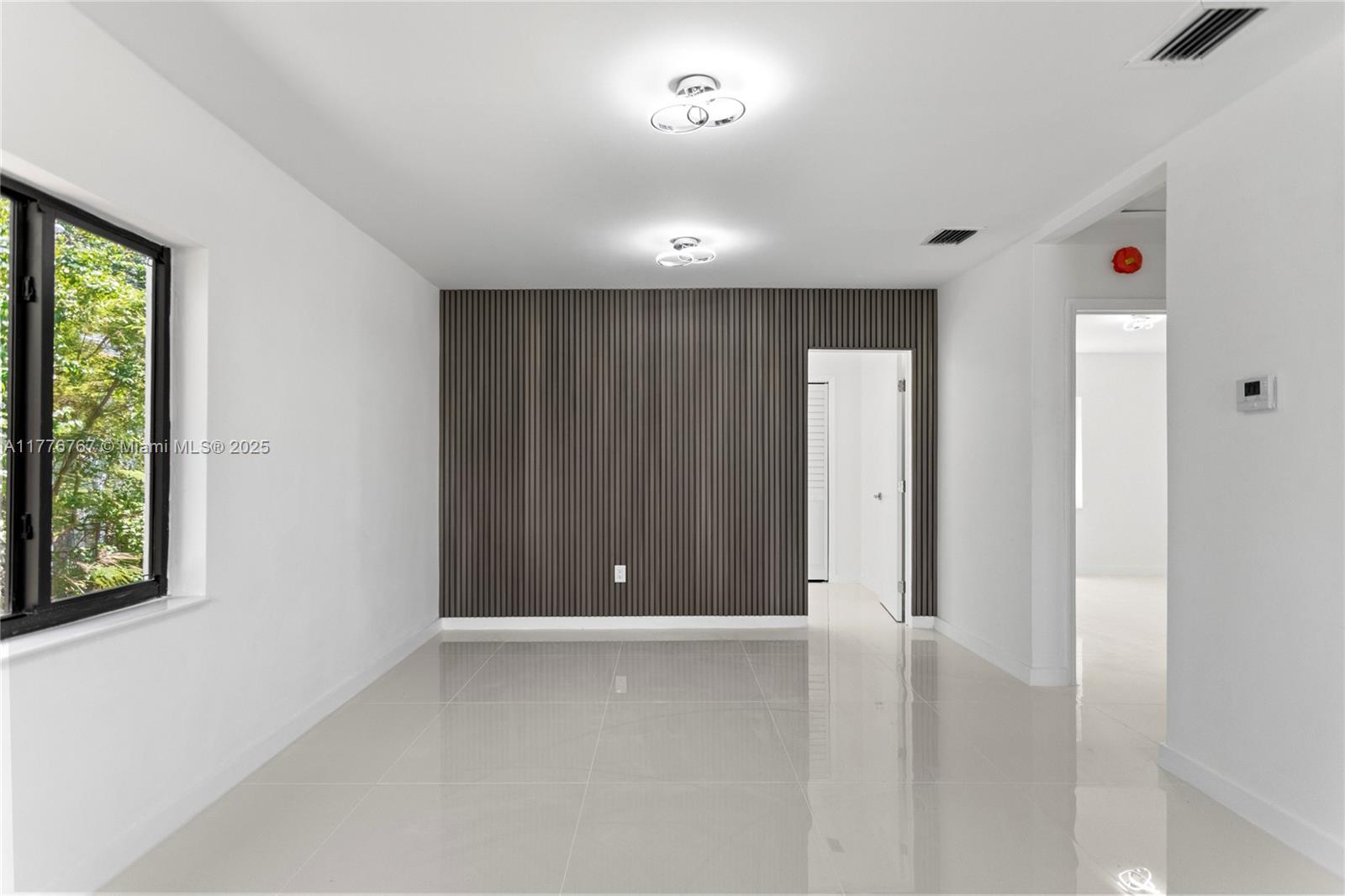 1640 NE 183 St, North Miami Beach, Florida image 4