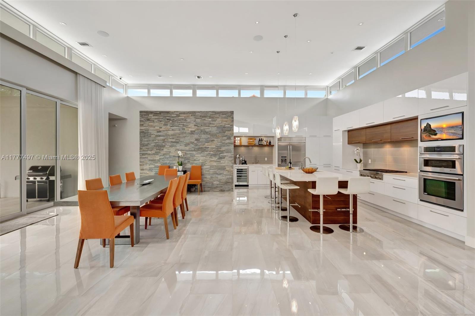 907 Diplomat Pkwy, Hallandale Beach, Florida image 14