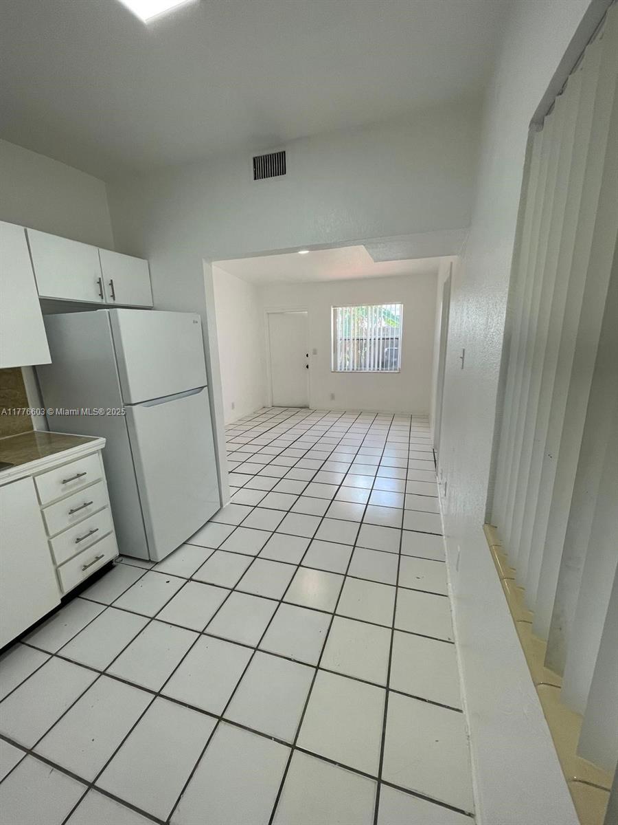 2431 S Plunkett St, Hollywood, Florida image 3