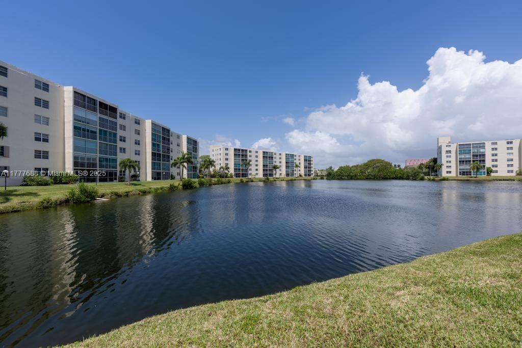 Residential, Dania Beach, Florida image 1