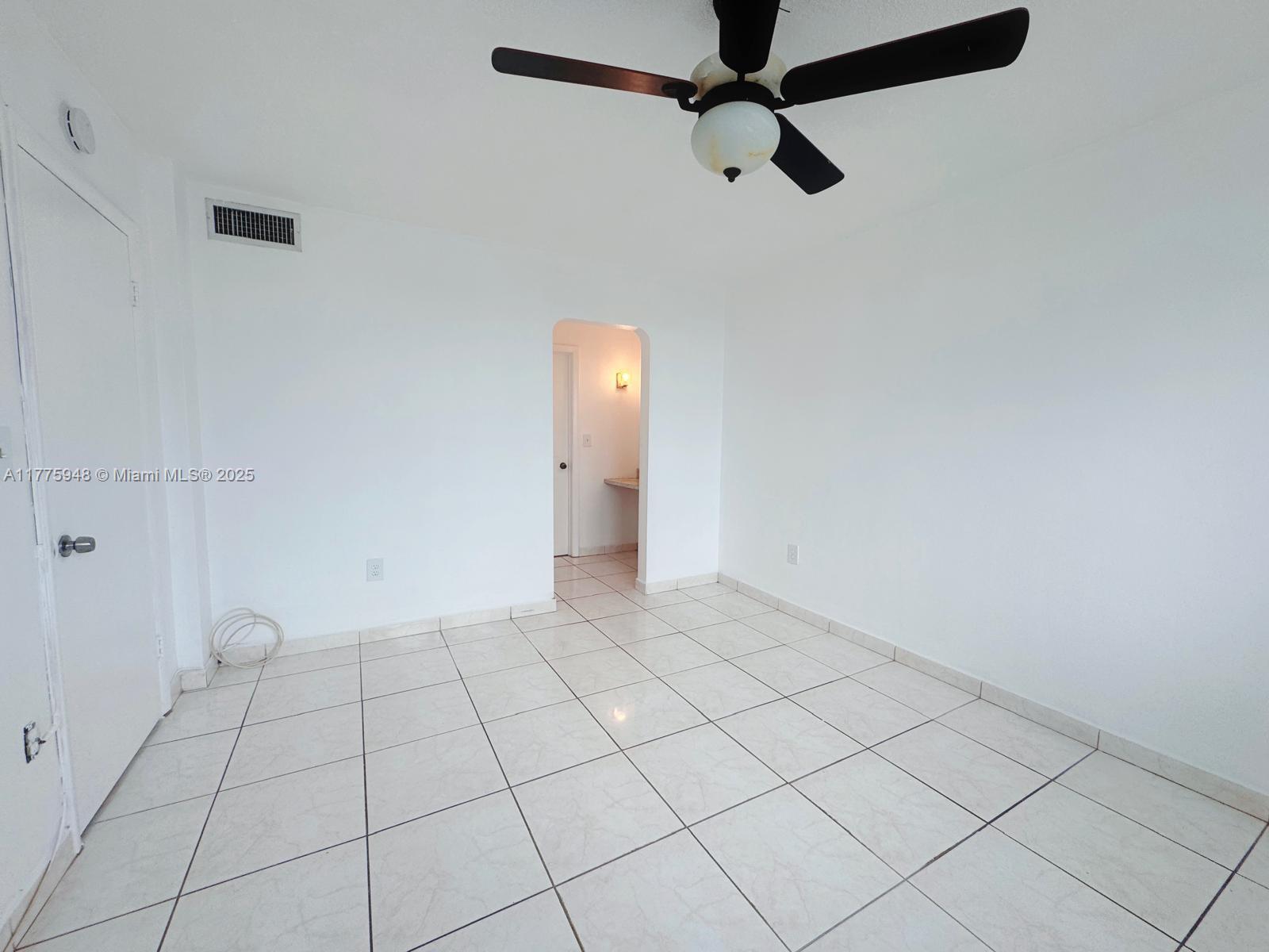 2903 Point East Dr #K411, Aventura, Florida image 15
