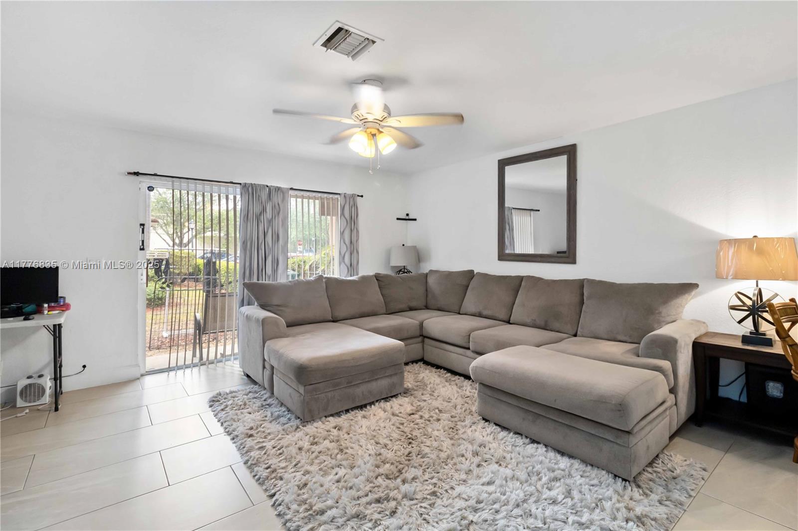 2452 SW 99th Way #2452, Miramar, Florida image 7
