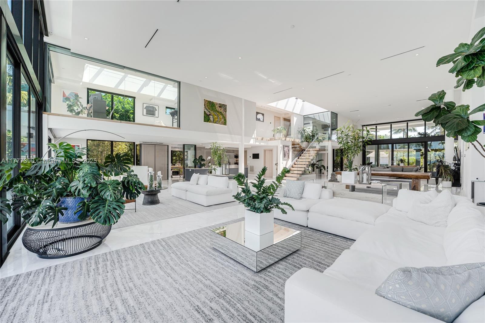 7960 Biscayne Point Cir, Miami Beach, Florida image 4