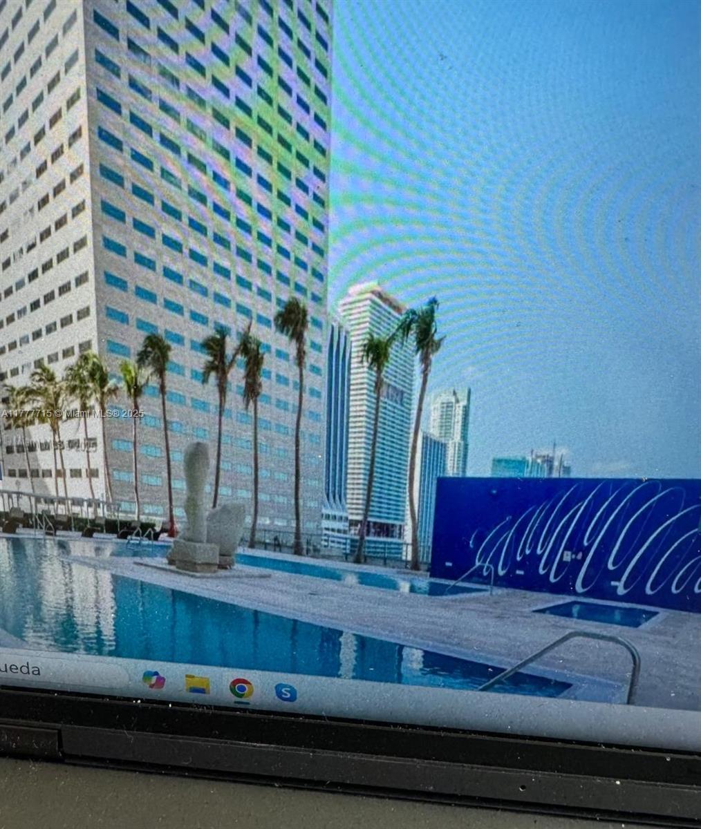 325 S Biscayne Blvd #2120, Miami FL 33131