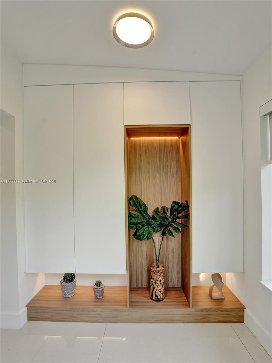620 NE 17th Ter, Fort Lauderdale, Florida image 16