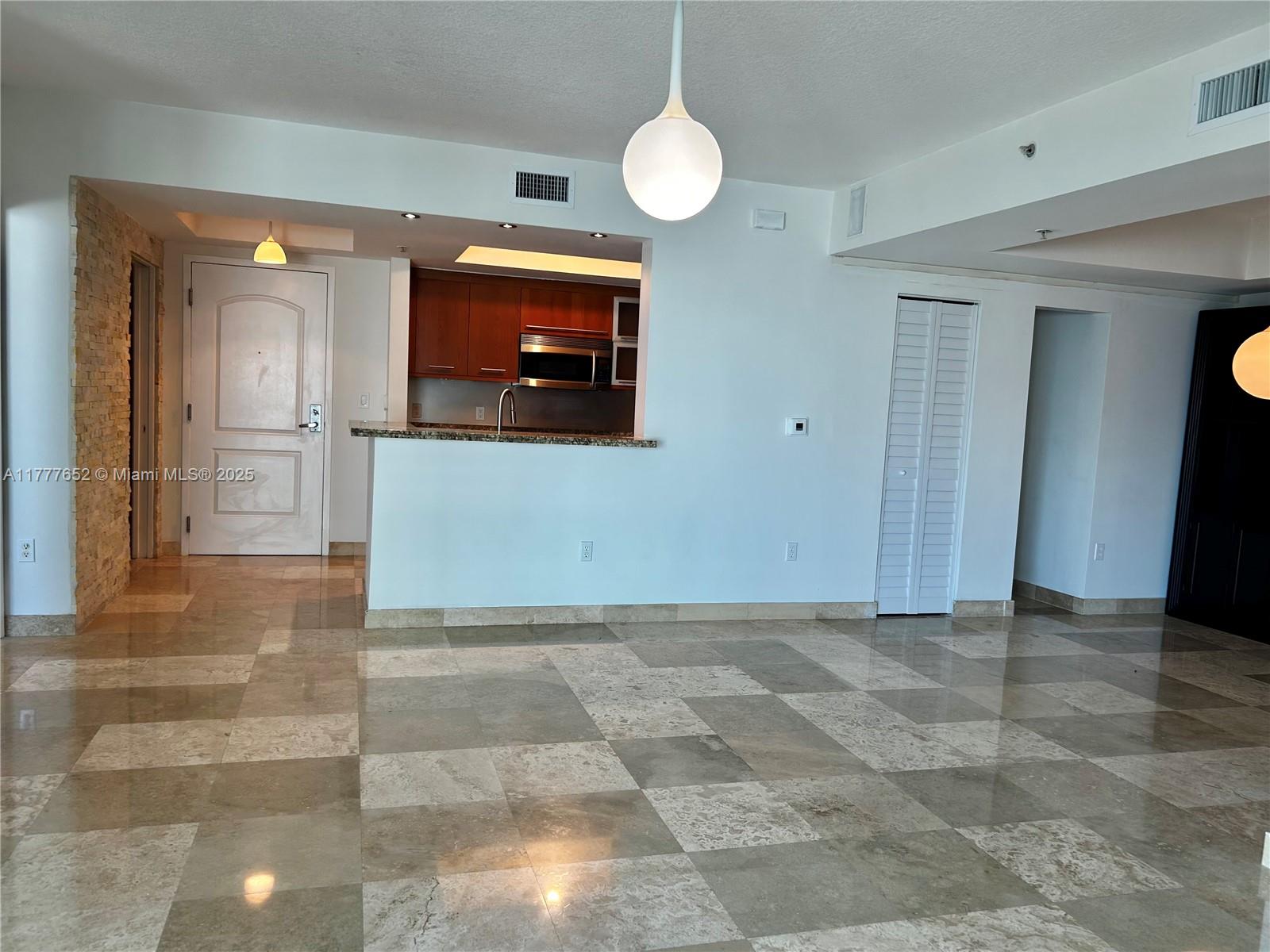 110 Washington Ave #1814, Miami Beach FL 33139