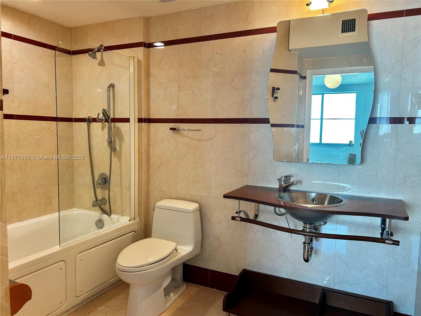 110 Washington Ave #1814, Miami Beach FL 33139