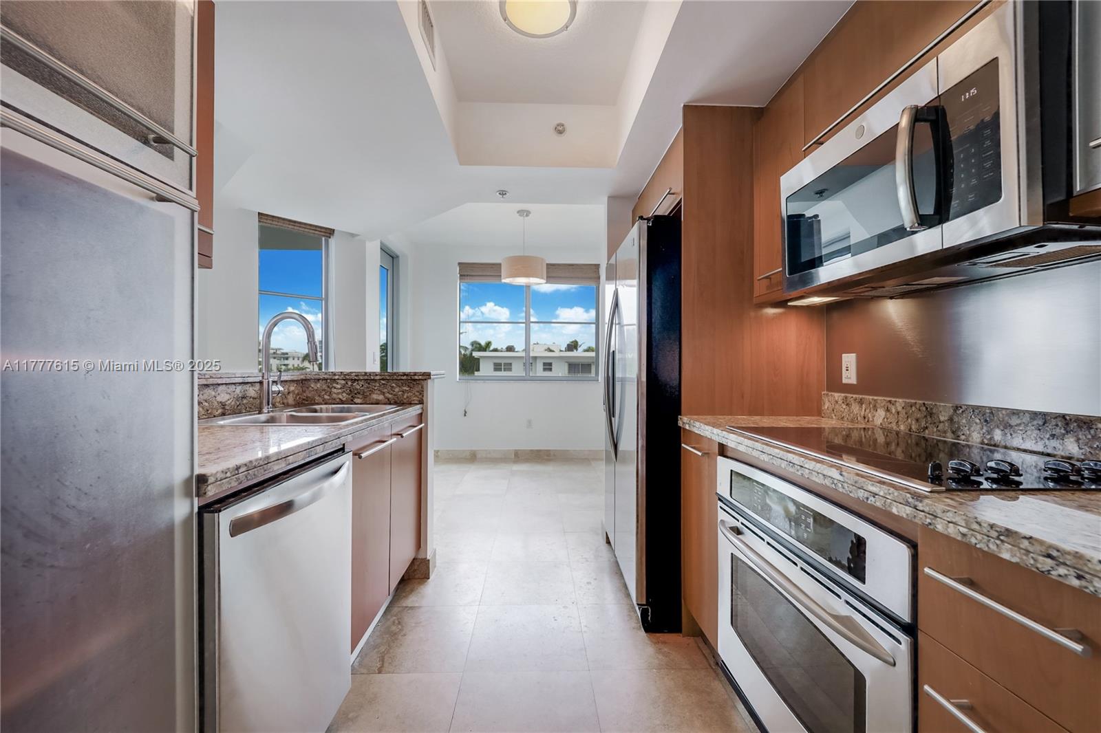 110 Washington Ave #2515, Miami Beach FL 33139
