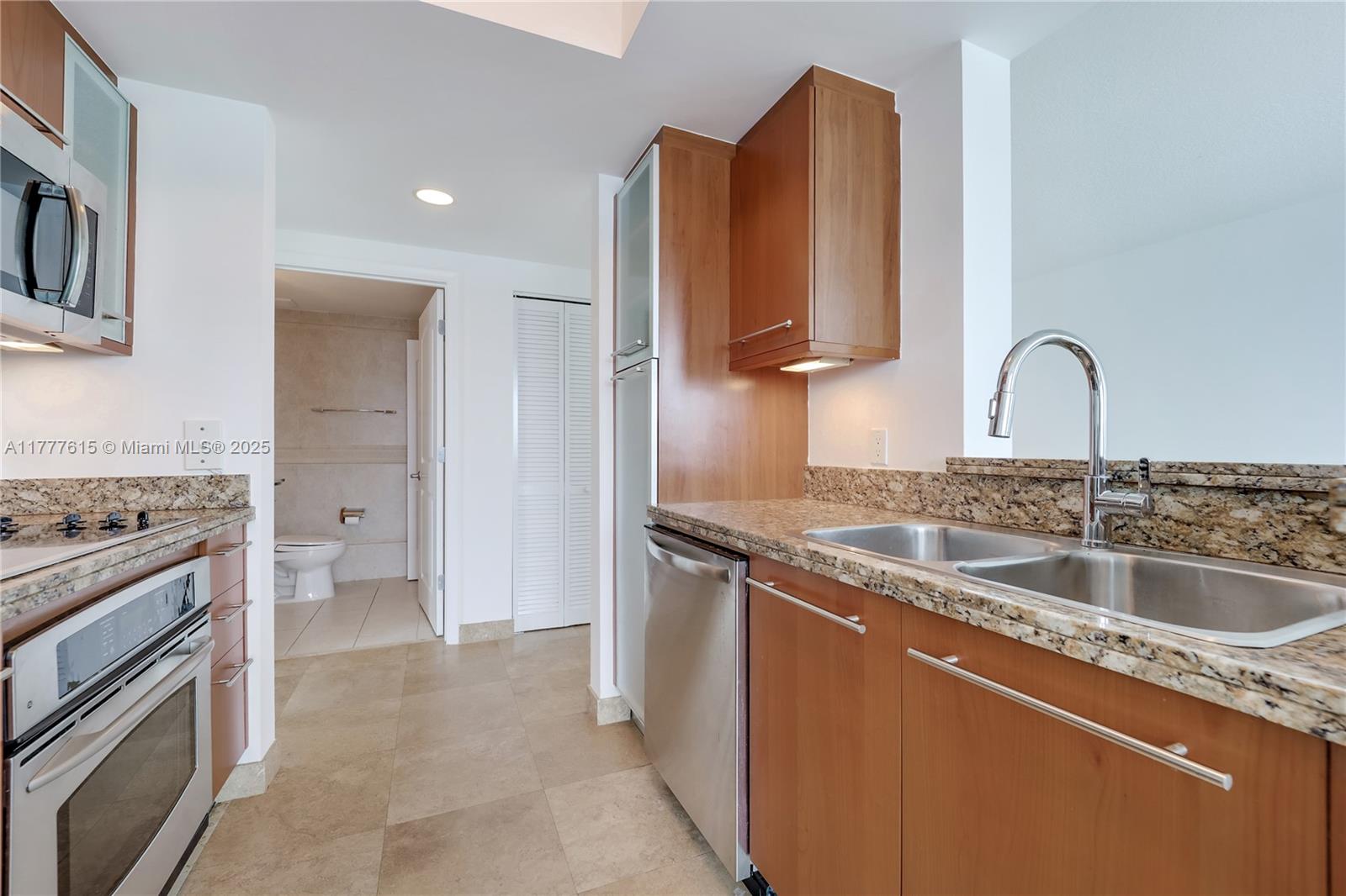 110 Washington Ave #2515, Miami Beach FL 33139