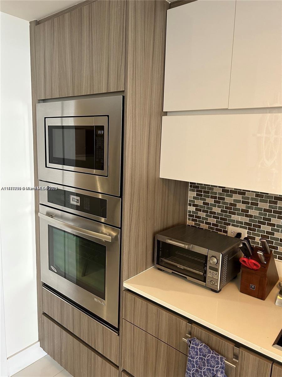 600 NE 27th St #3003, Miami FL 33137