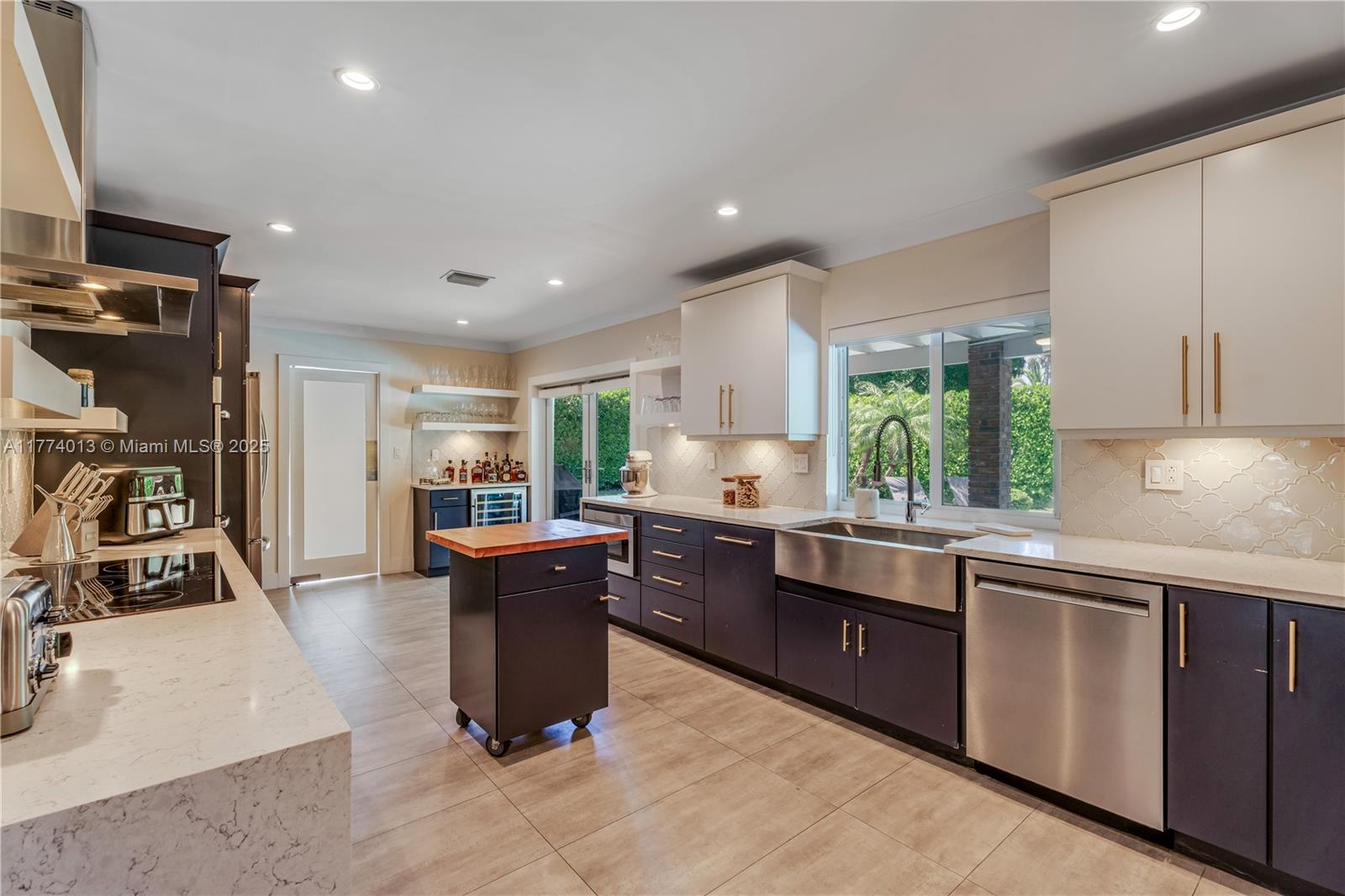 7465 SW 159th Ter, Palmetto Bay, Florida image 10