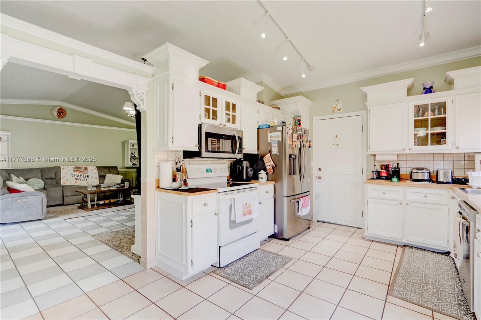 10640 NW 32nd St, Sunrise, Florida image 40