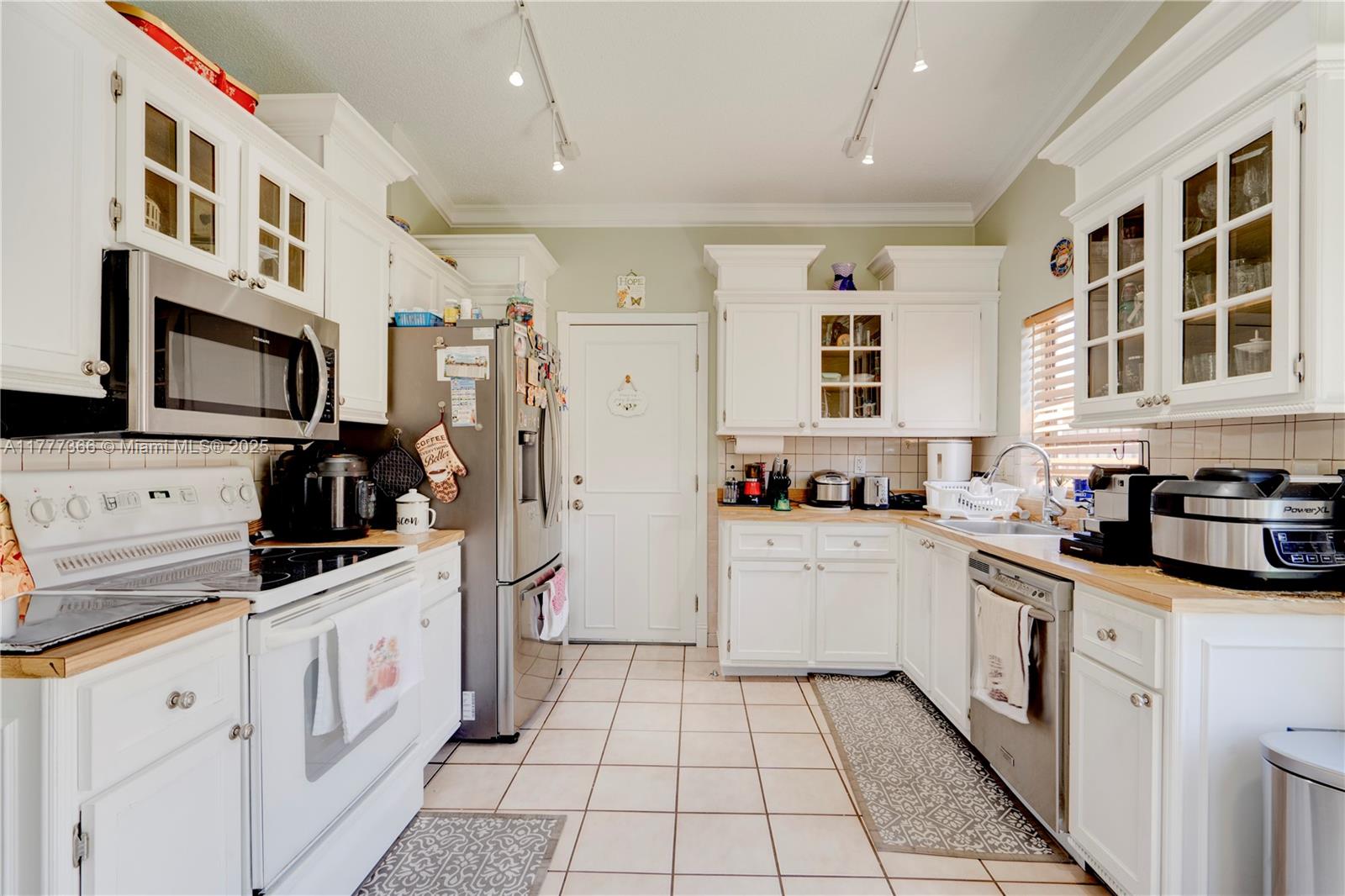 10640 NW 32nd St, Sunrise, Florida image 41