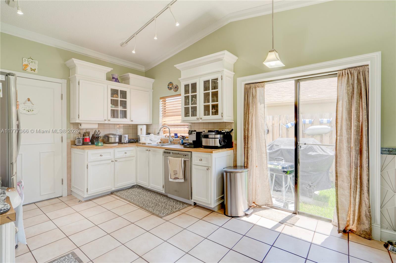 10640 NW 32nd St, Sunrise, Florida image 42