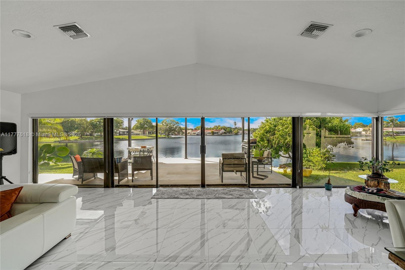 14720 Dade Pine Ave, Miami Lakes, Florida image 10