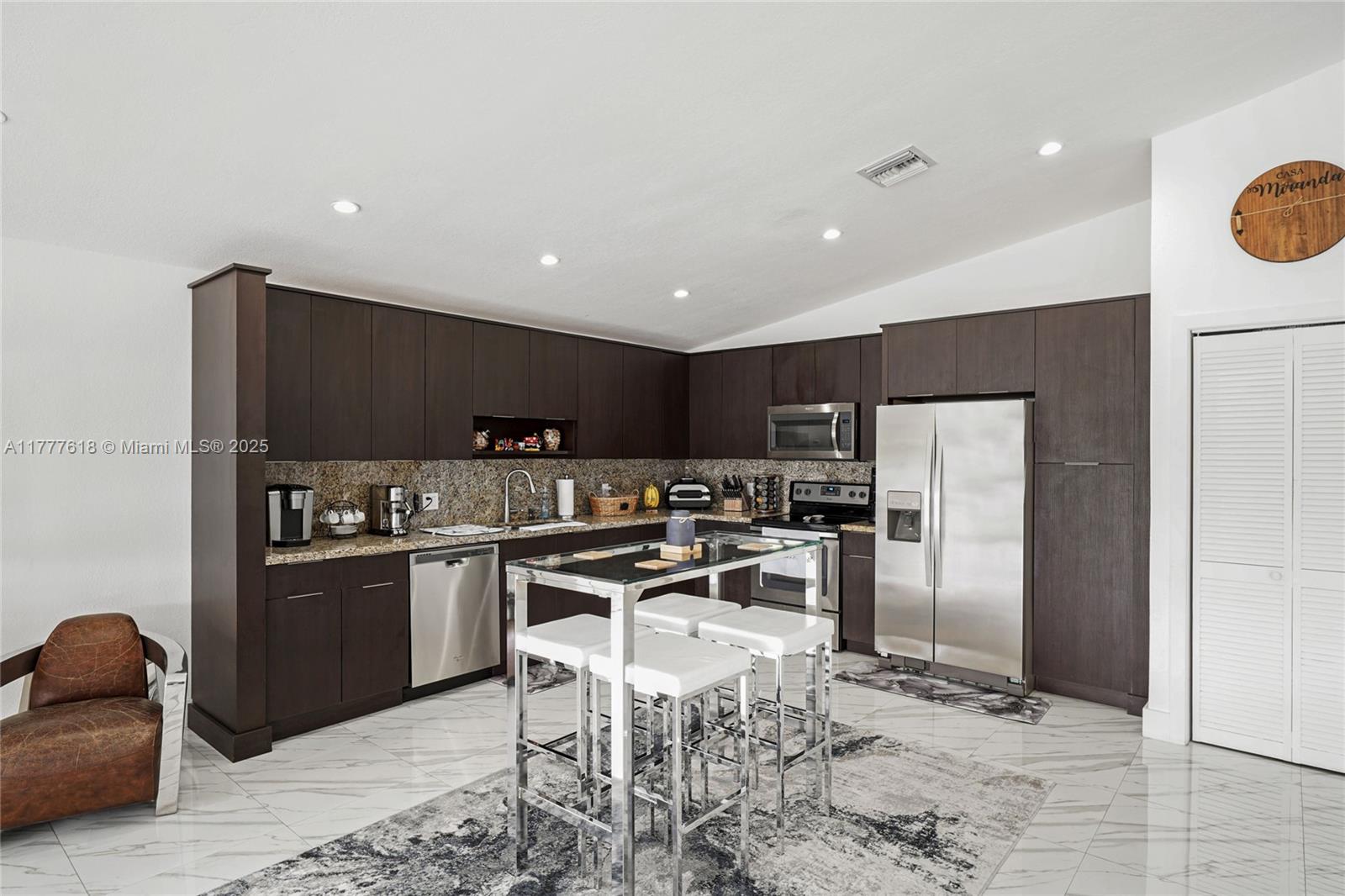 14720 Dade Pine Ave, Miami Lakes, Florida image 6