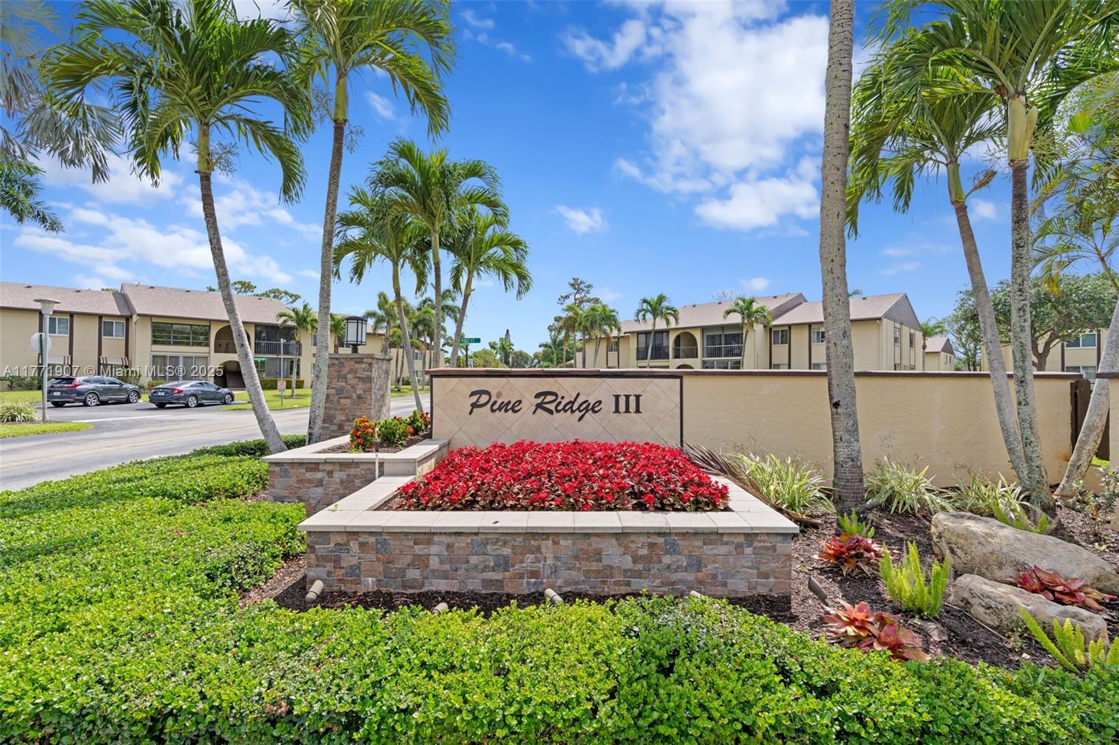 336 Pine Ridge Cir #B-1, Green Acres, Florida image 2